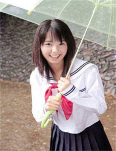 衣柜里的男人